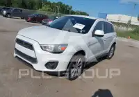 2013 Mitsubishi OUTLANDER photo