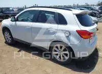 2013 Mitsubishi OUTLANDER фото