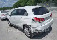 2013 Mitsubishi OUTLANDER фото