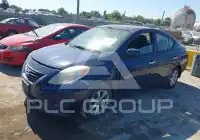 2013 Nissan VERSA photo