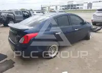 2013 Nissan VERSA photo