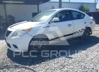2013 Nissan VERSA photo