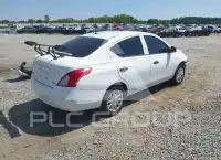 2013 Nissan VERSA photo