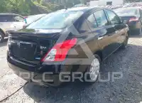 2013 Nissan VERSA photo
