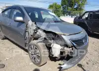 2013 Nissan VERSA photo