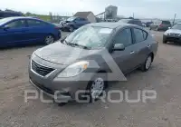 2013 Nissan VERSA photo
