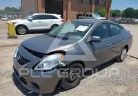 2013 Nissan VERSA photo