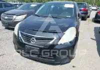 2013 Nissan VERSA фото