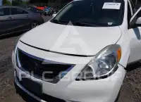 2013 Nissan VERSA фото