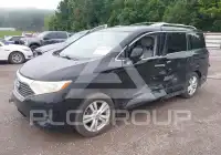 2013 Nissan QUEST photo