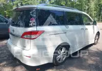 2013 Nissan QUEST photo