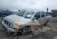 2013 Nissan TITAN фото