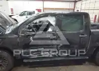 2013 Nissan TITAN фото