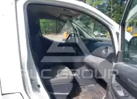 2013 Nissan NV 200 фото