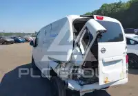 2013 Nissan NV 200 фото
