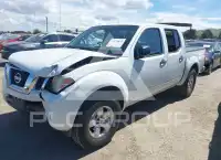 2013 Nissan FRONTIER photo