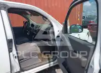 2013 Nissan FRONTIER фото