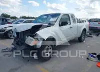 2013 Nissan FRONTIER photo