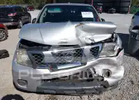 2013 Nissan FRONTIER photo