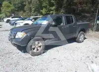 2013 Nissan FRONTIER photo