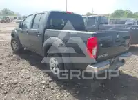 2013 Nissan FRONTIER photo