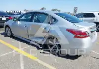 2013 Nissan  фото
