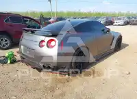 2013 Nissan GTR фото