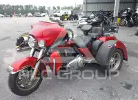 2013 Harley-Davidson FLHTCU фото