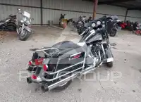 2013 Harley-Davidson FLHTC photo