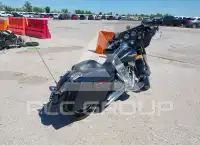 2013 Harley-Davidson FLHX photo