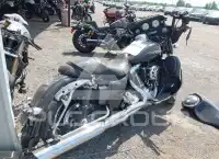 2013 Harley-Davidson FLHX photo