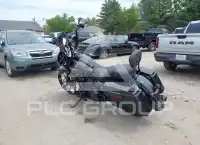 2013 Harley-Davidson FLHX фото