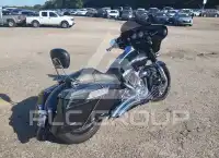 2013 Harley-Davidson FLHX фото