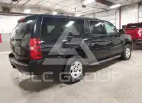 2013 Chevrolet Suburan photo