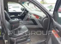 2013 Chevrolet Suburan photo