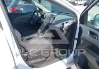 2013 Chevrolet Sonic фото