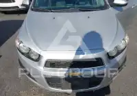2013 Chevrolet Sonic фото