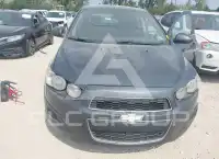2013 Chevrolet Sonic фото