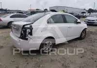 2013 Chevrolet Sonic фото