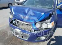 2013 Chevrolet Sonic фото