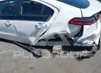 2013 Chevrolet Volt фото