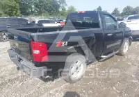 2013 Chevrolet Silverado photo