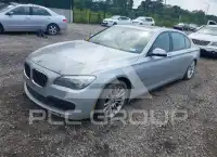 2013 BMW 740 фото
