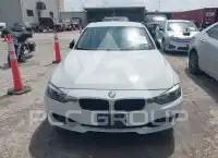 2013 BMW 330 photo
