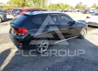 2013 BMW X1 фото
