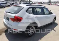 2013 BMW X1 photo