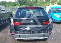 2013 BMW X1 фото