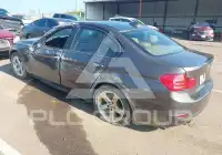 2013 BMW 328 photo