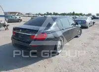 2013 BMW 750 фото