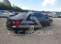 2013 BMW 750 фото